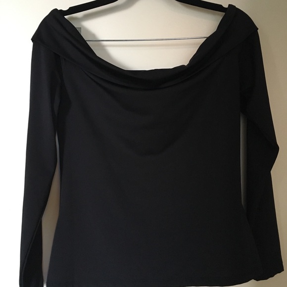 2/$12! H&M Off Shoulder Long Sleeve Top Black - Picture 5 of 14